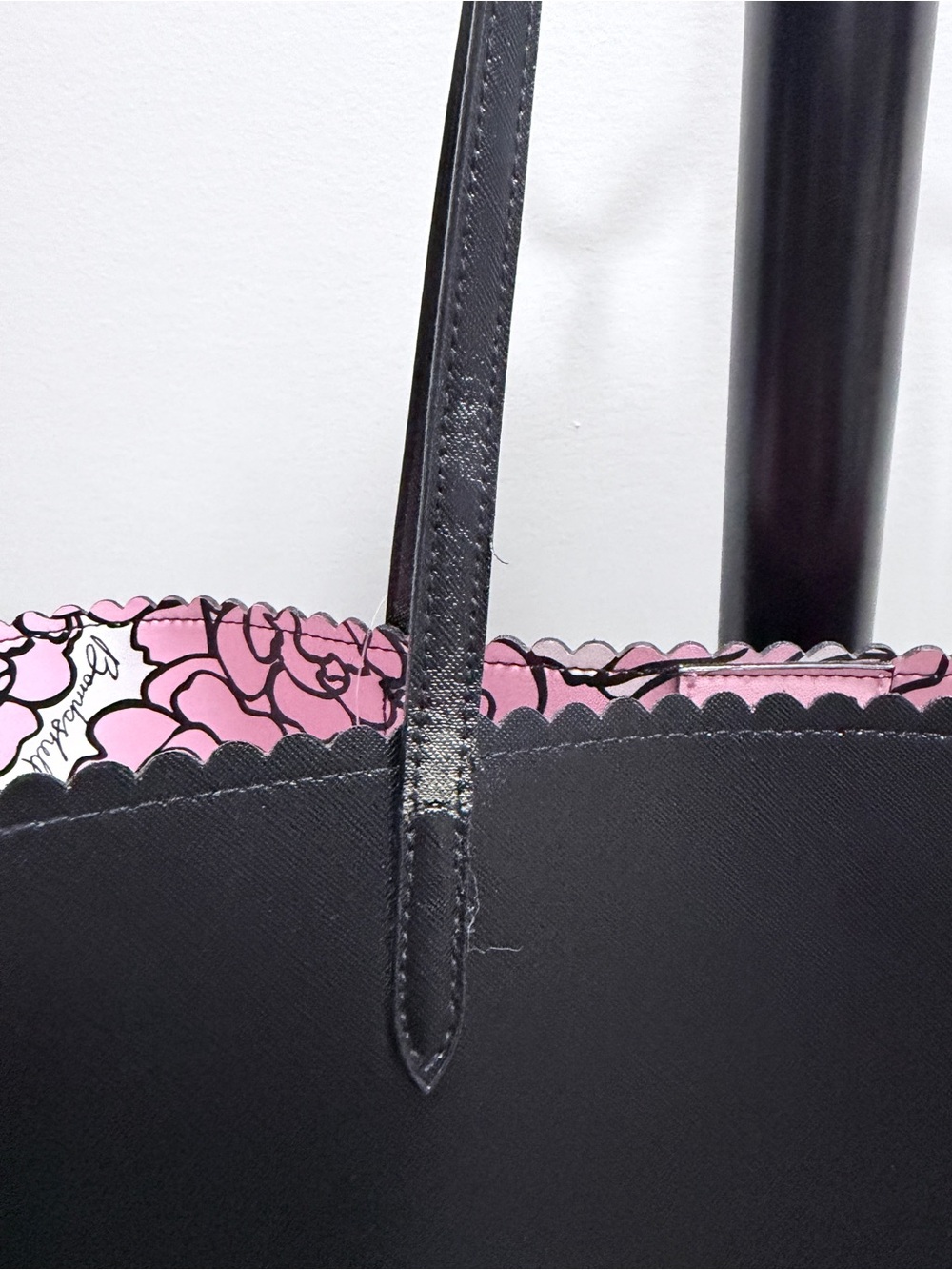 Victoria's Secret Large Black Scalloped Edge Tote - Picture 10 of 12